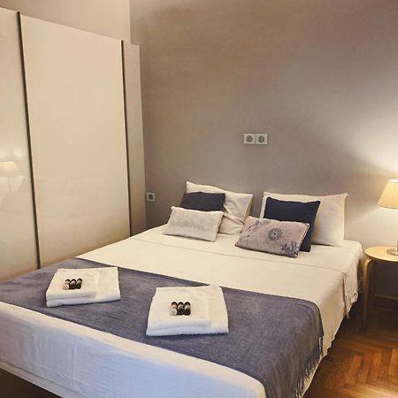 Cozy Newly Renovated 1 Bedroom Apartment In The Heart Of Αθήνα Εξωτερικό φωτογραφία
