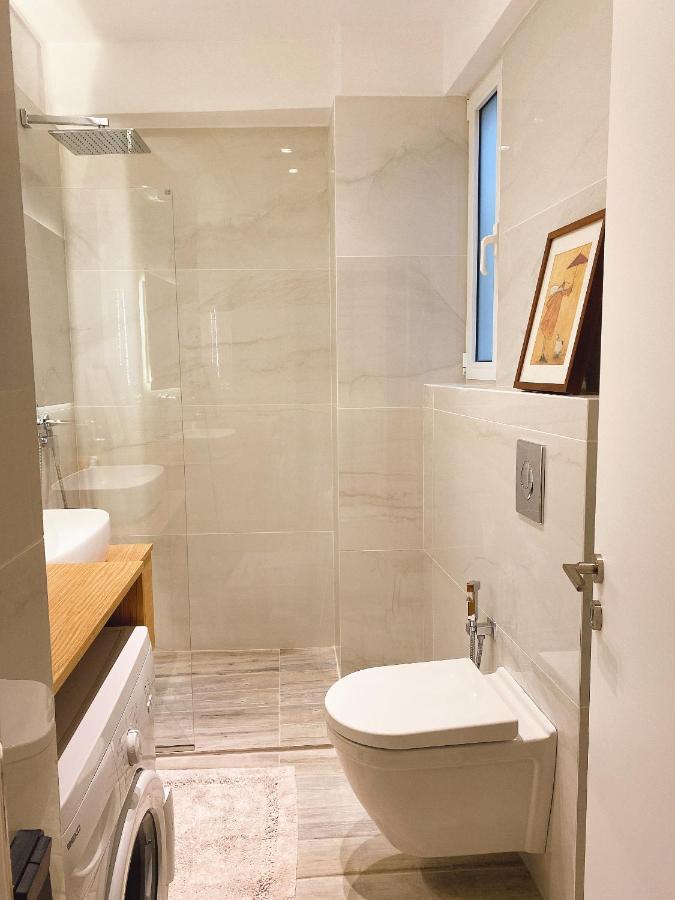 Cozy Newly Renovated 1 Bedroom Apartment In The Heart Of Αθήνα Εξωτερικό φωτογραφία