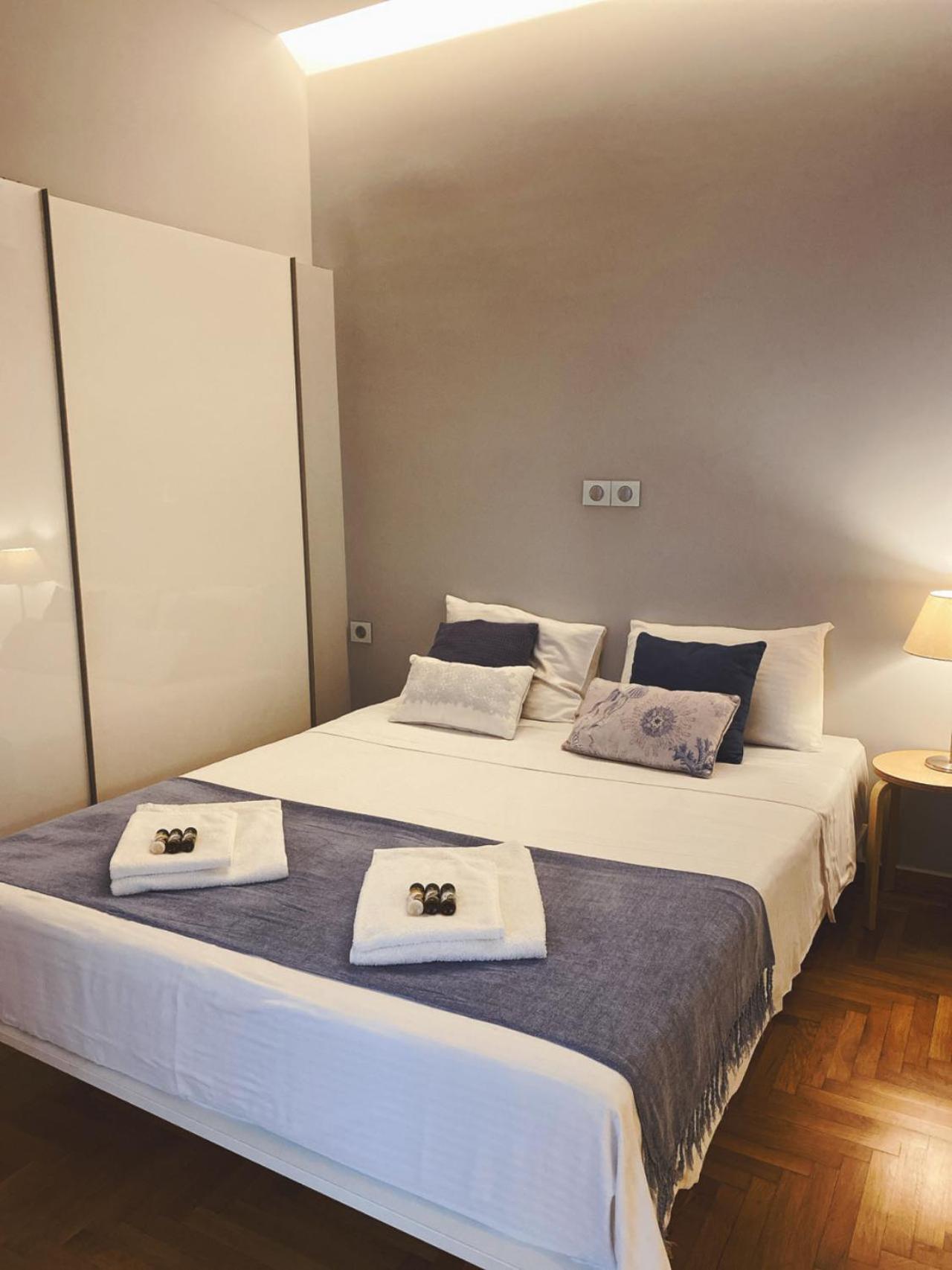 Cozy Newly Renovated 1 Bedroom Apartment In The Heart Of Αθήνα Εξωτερικό φωτογραφία